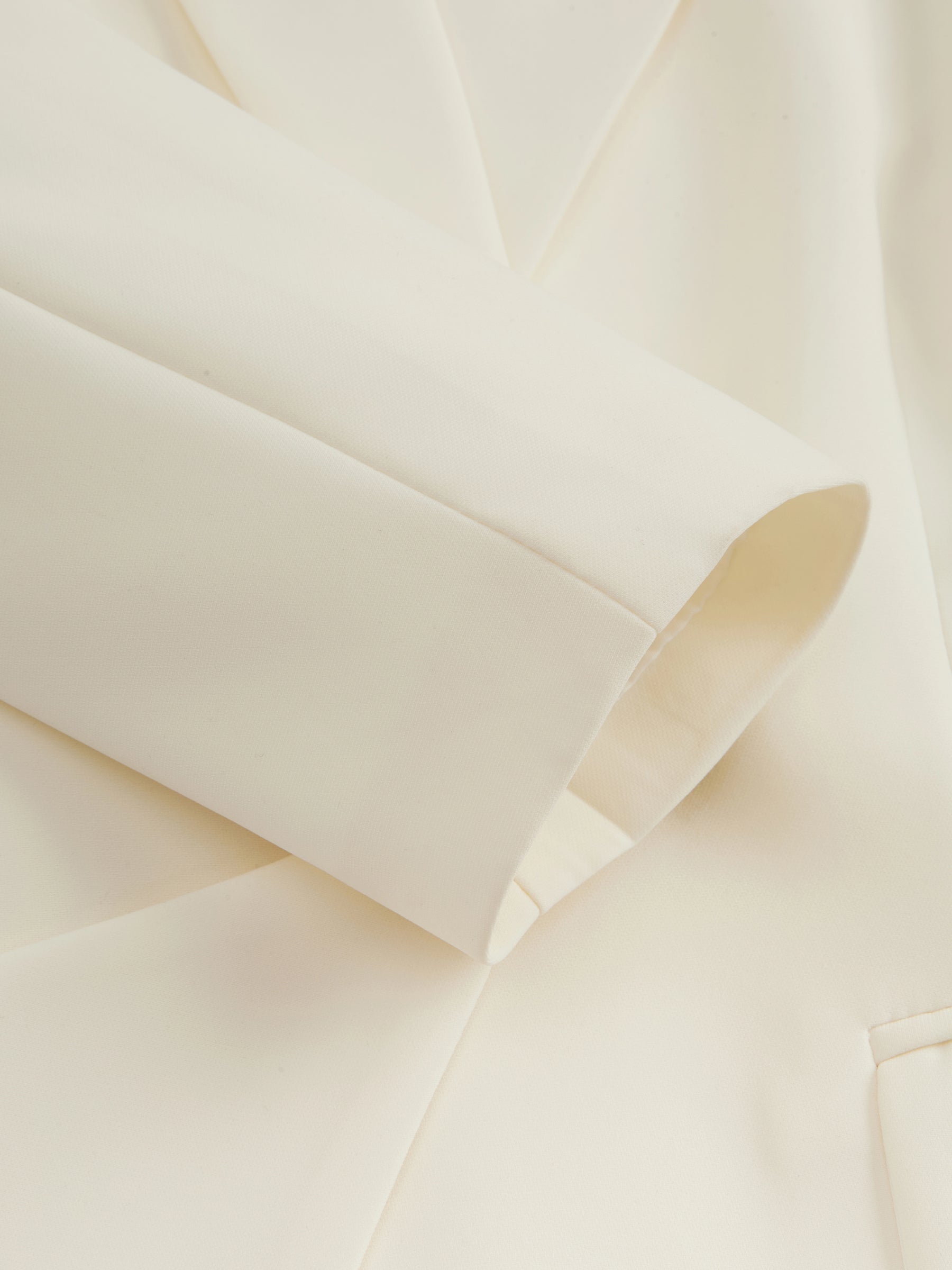 Set Blazer e Pantaloni Donna - Design con Pieghe Frontali per Stile Professionale