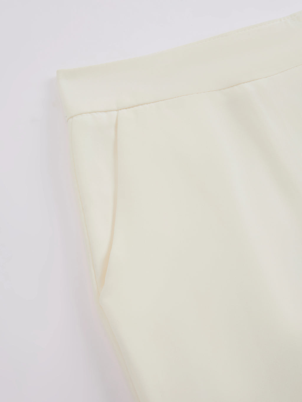 Set Blazer e Pantaloni Donna - Design con Pieghe Frontali per Stile Professionale