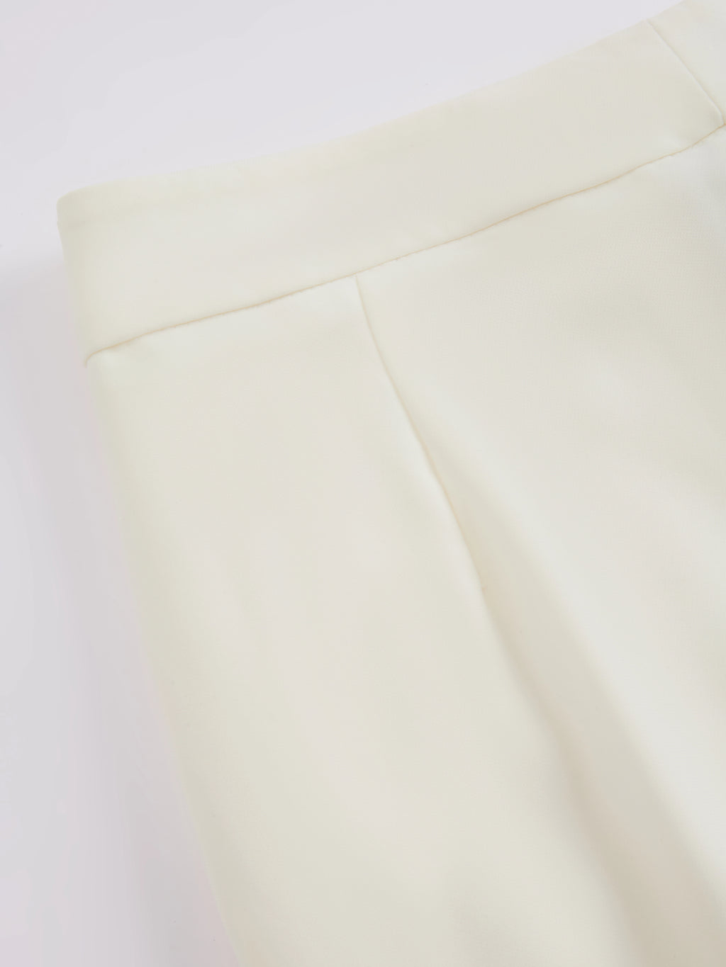 Set Blazer e Pantaloni Donna - Design con Pieghe Frontali per Stile Professionale