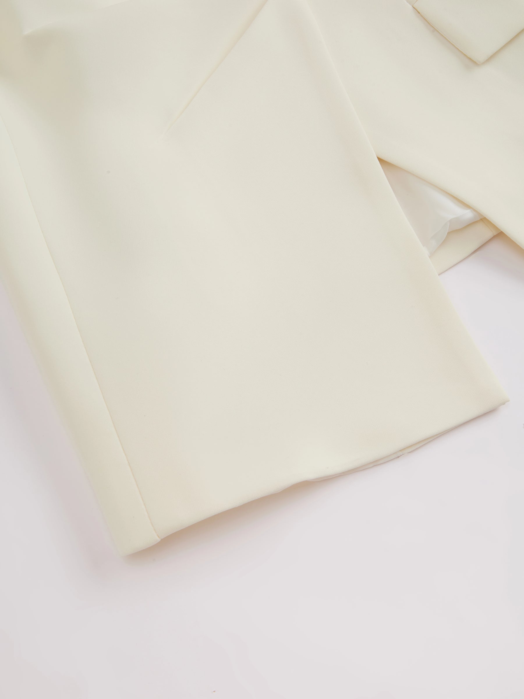 Set Blazer e Pantaloni Donna - Design con Pieghe Frontali per Stile Professionale