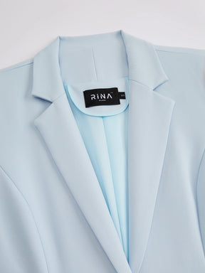 Blazer slim fit da donna: elegante blazer monopetto, adatto per l'ufficio e le occasioni formali.