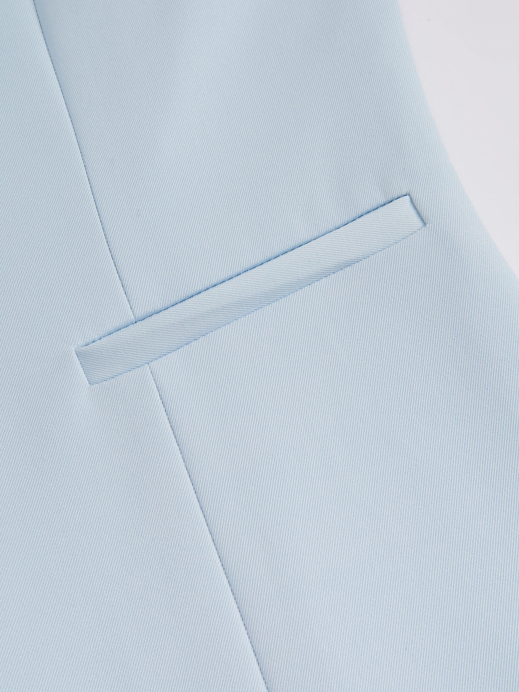 Blazer slim fit da donna: elegante blazer monopetto, adatto per l'ufficio e le occasioni formali.