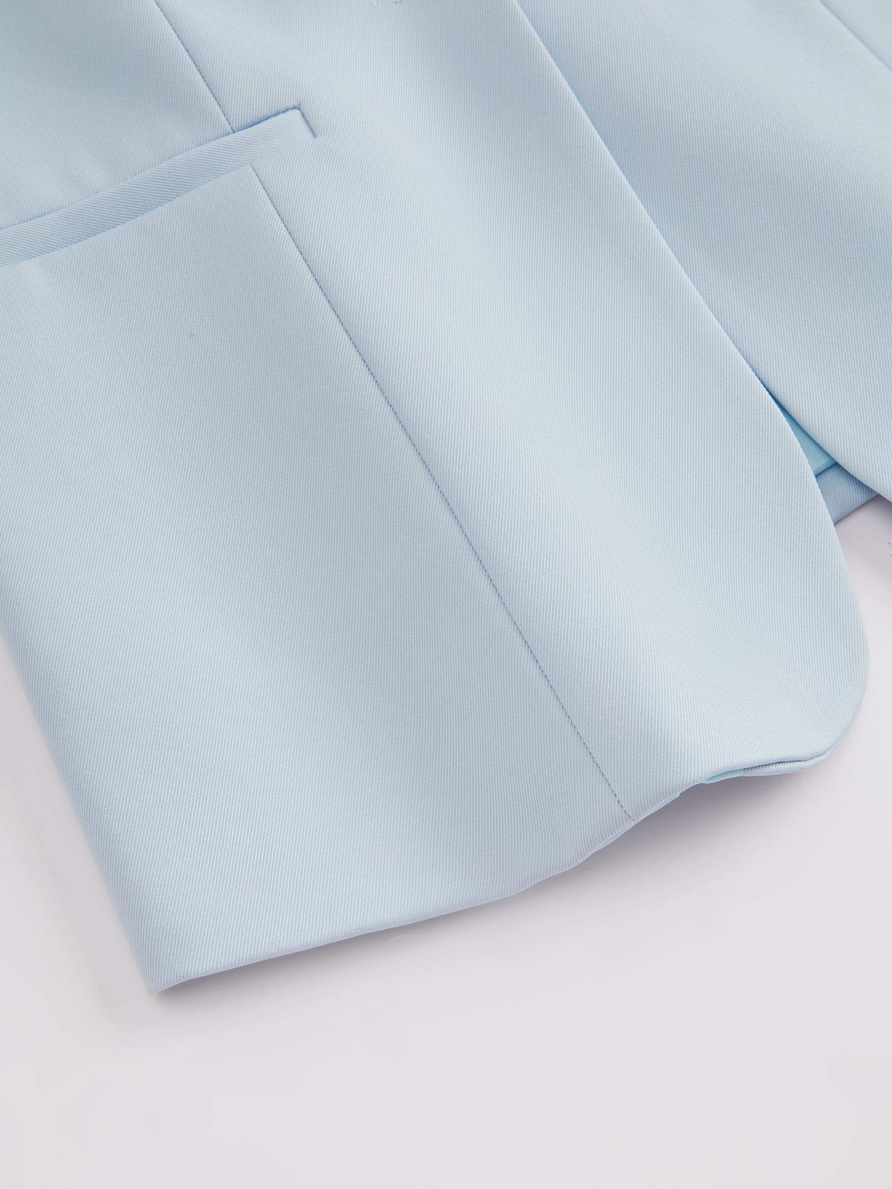 Blazer slim fit da donna: elegante blazer monopetto, adatto per l'ufficio e le occasioni formali.