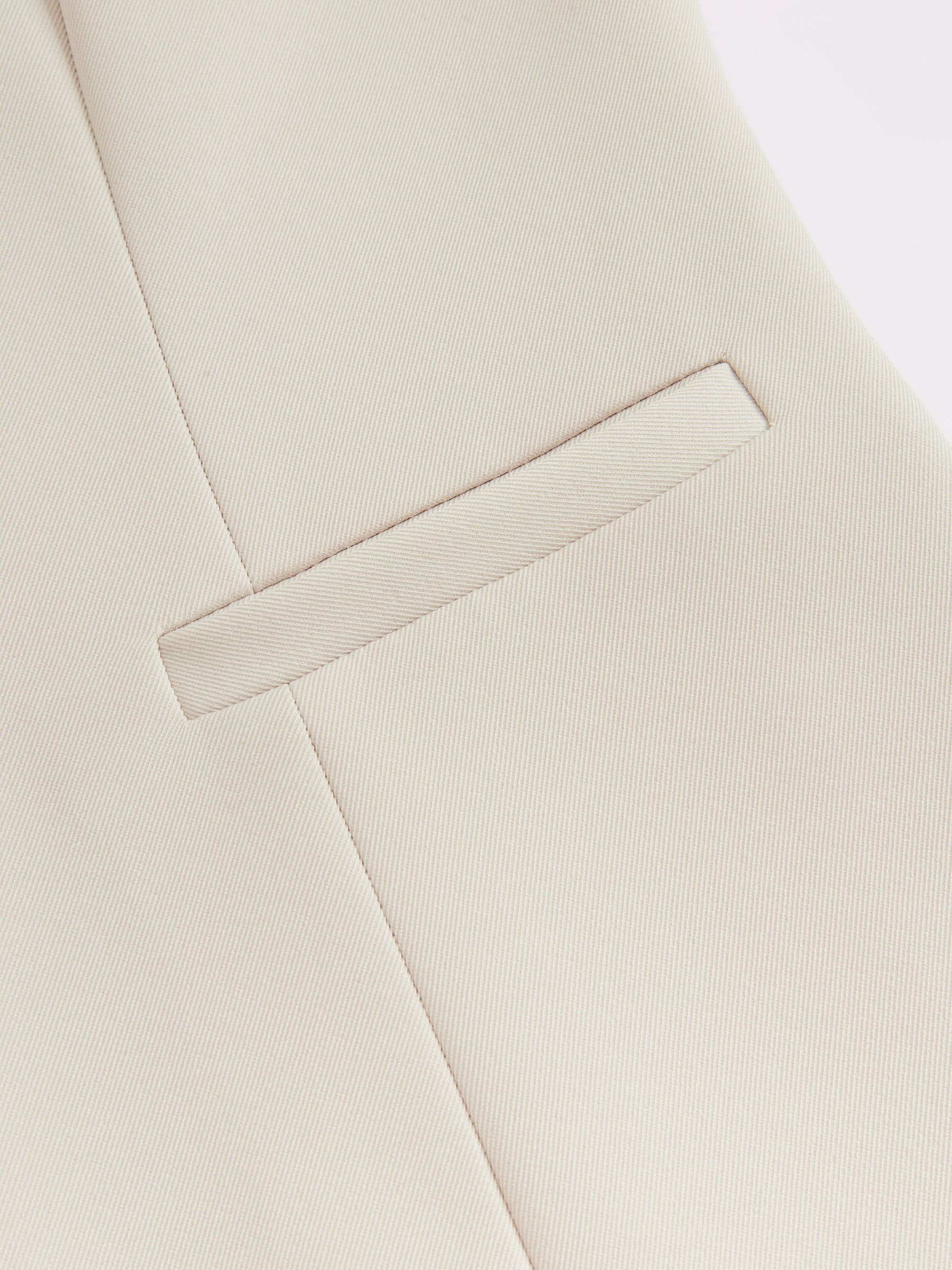 Blazer slim fit da donna: elegante blazer monopetto, adatto per l'ufficio e le occasioni formali.