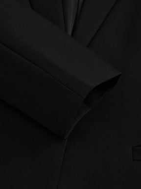 Blazer slim fit da donna: elegante blazer monopetto, adatto per l'ufficio e le occasioni formali.