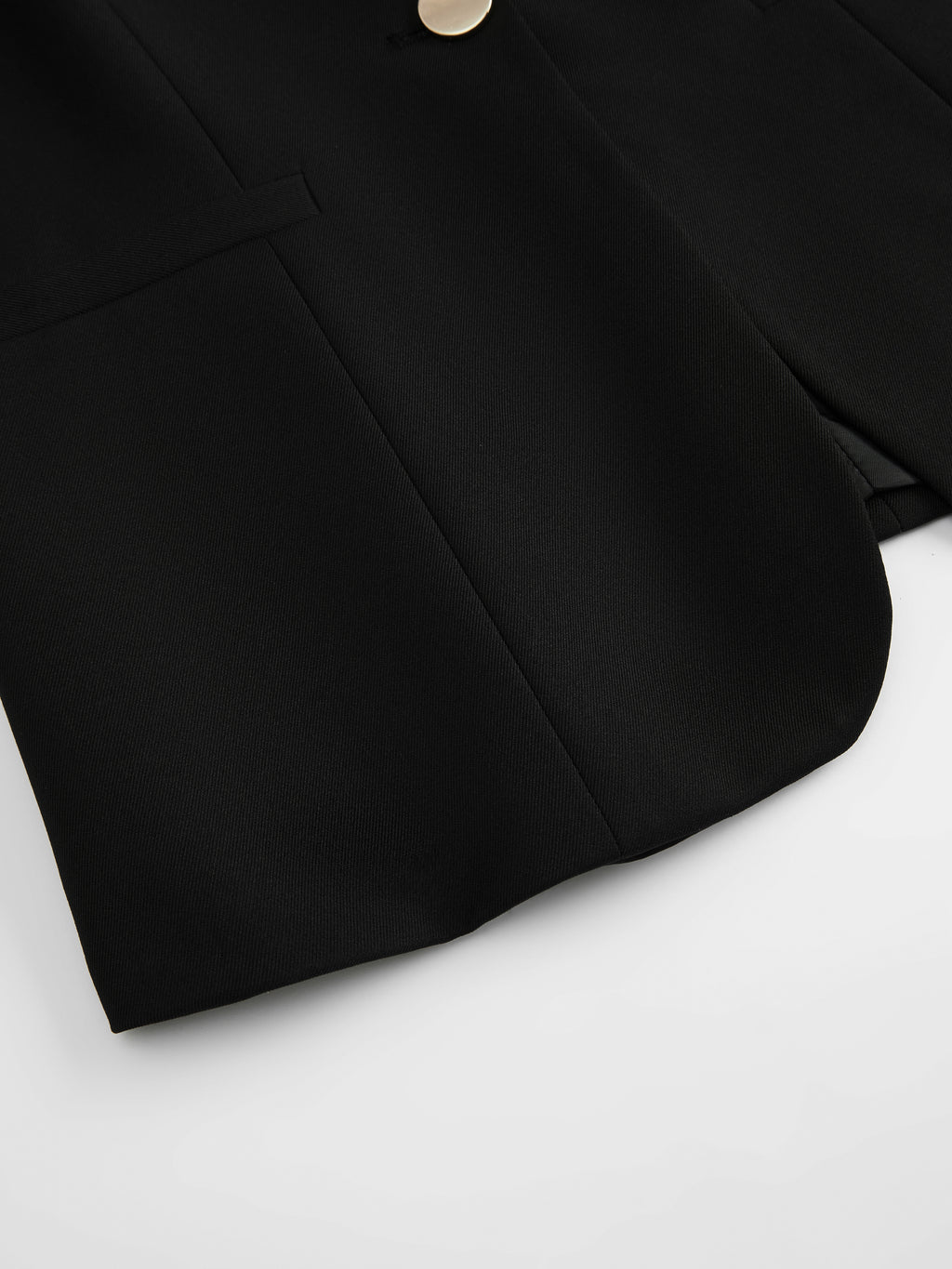 Blazer slim fit da donna: elegante blazer monopetto, adatto per l'ufficio e le occasioni formali.