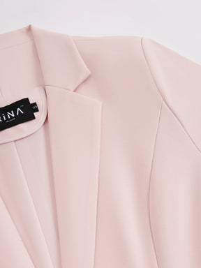 Blazer slim fit da donna: elegante blazer monopetto, adatto per l'ufficio e le occasioni formali.