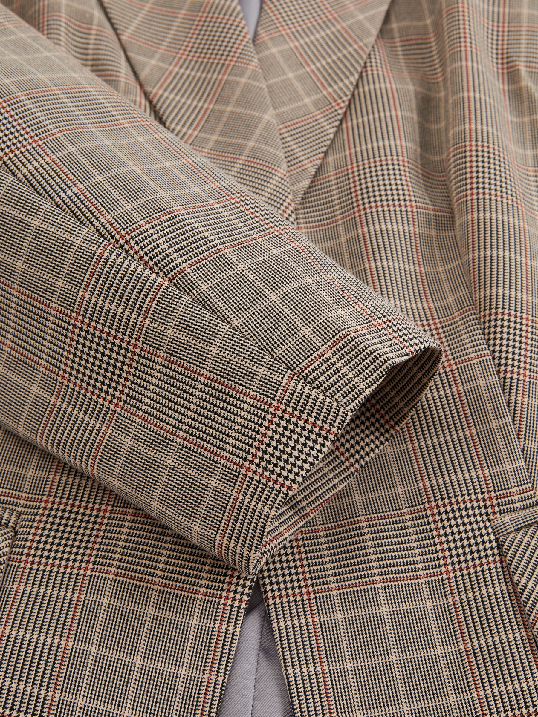 Giacca e Pantaloni Donna - Set Completo per Stile Professionale e Quotidiano