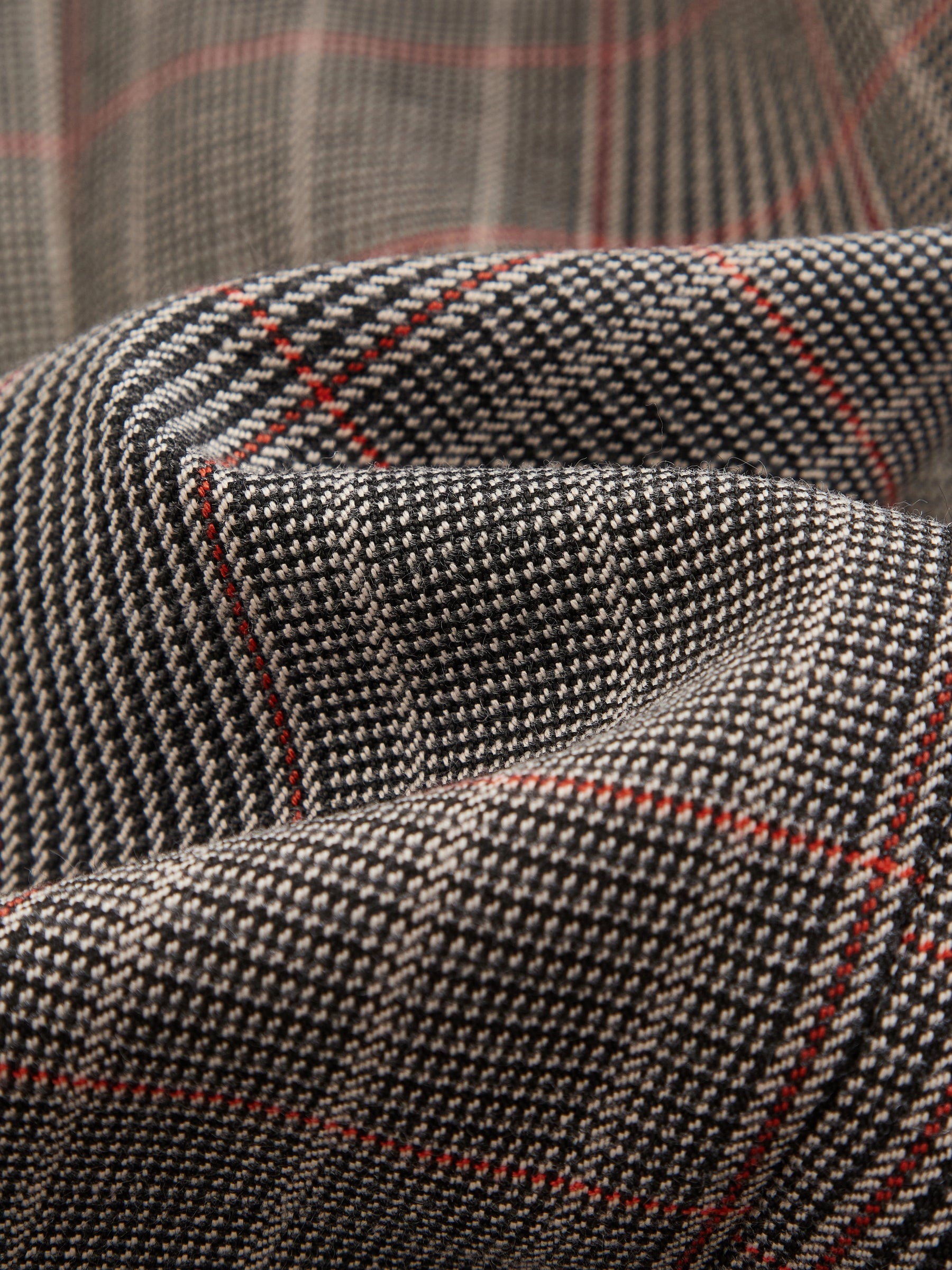 Giacca e Pantaloni Donna - Set Completo per Stile Professionale e Quotidiano