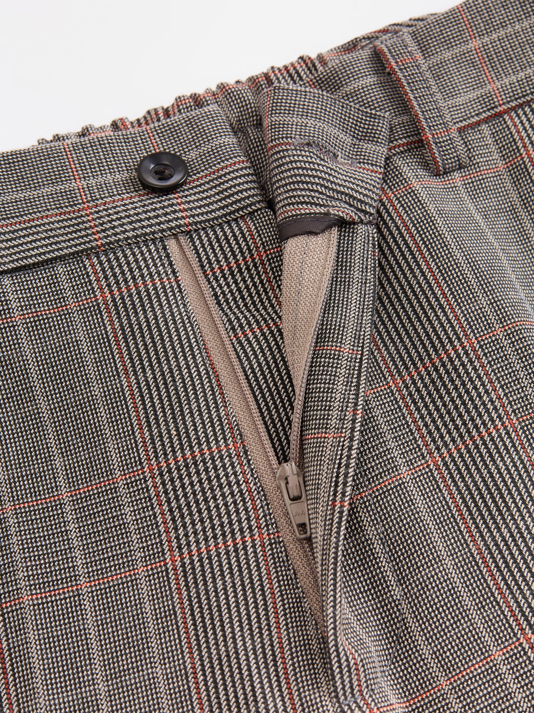 Giacca e Pantaloni Donna - Set Completo per Stile Professionale e Quotidiano