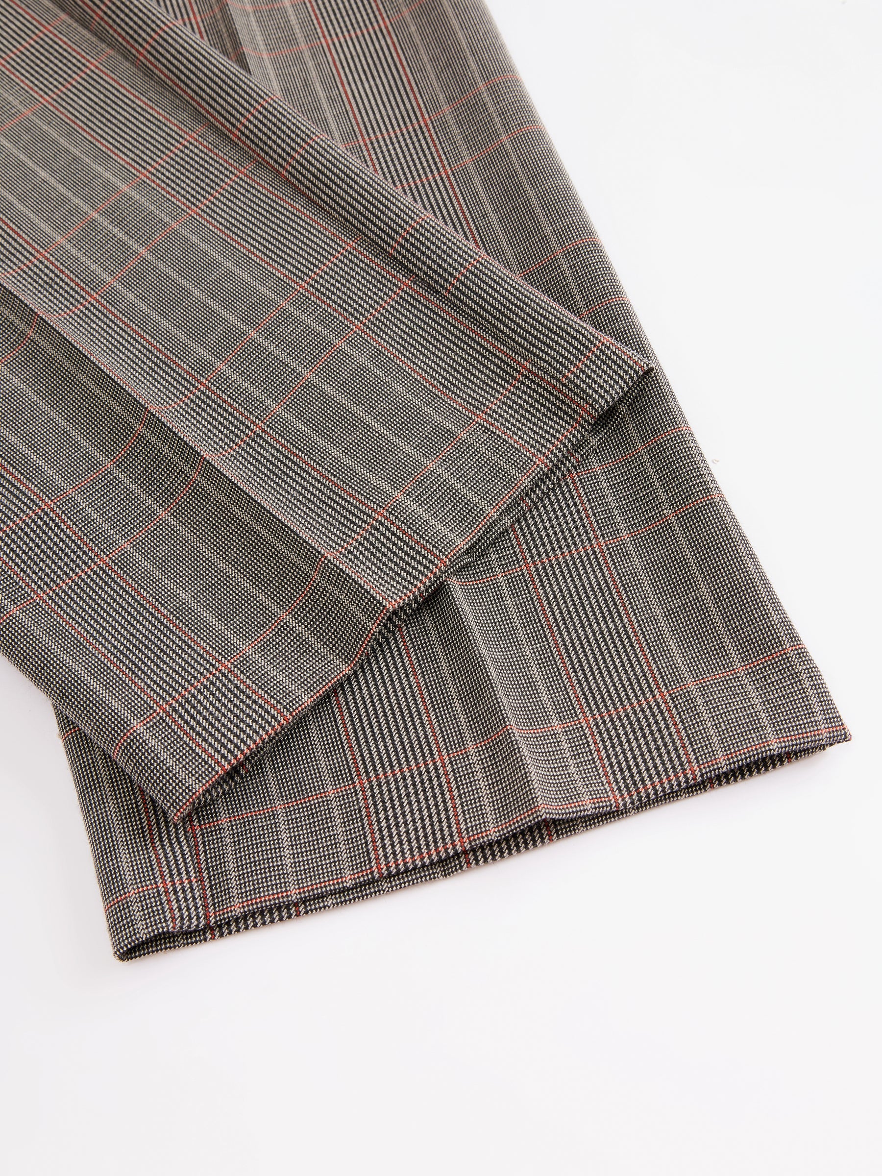 Giacca e Pantaloni Donna - Set Completo per Stile Professionale e Quotidiano