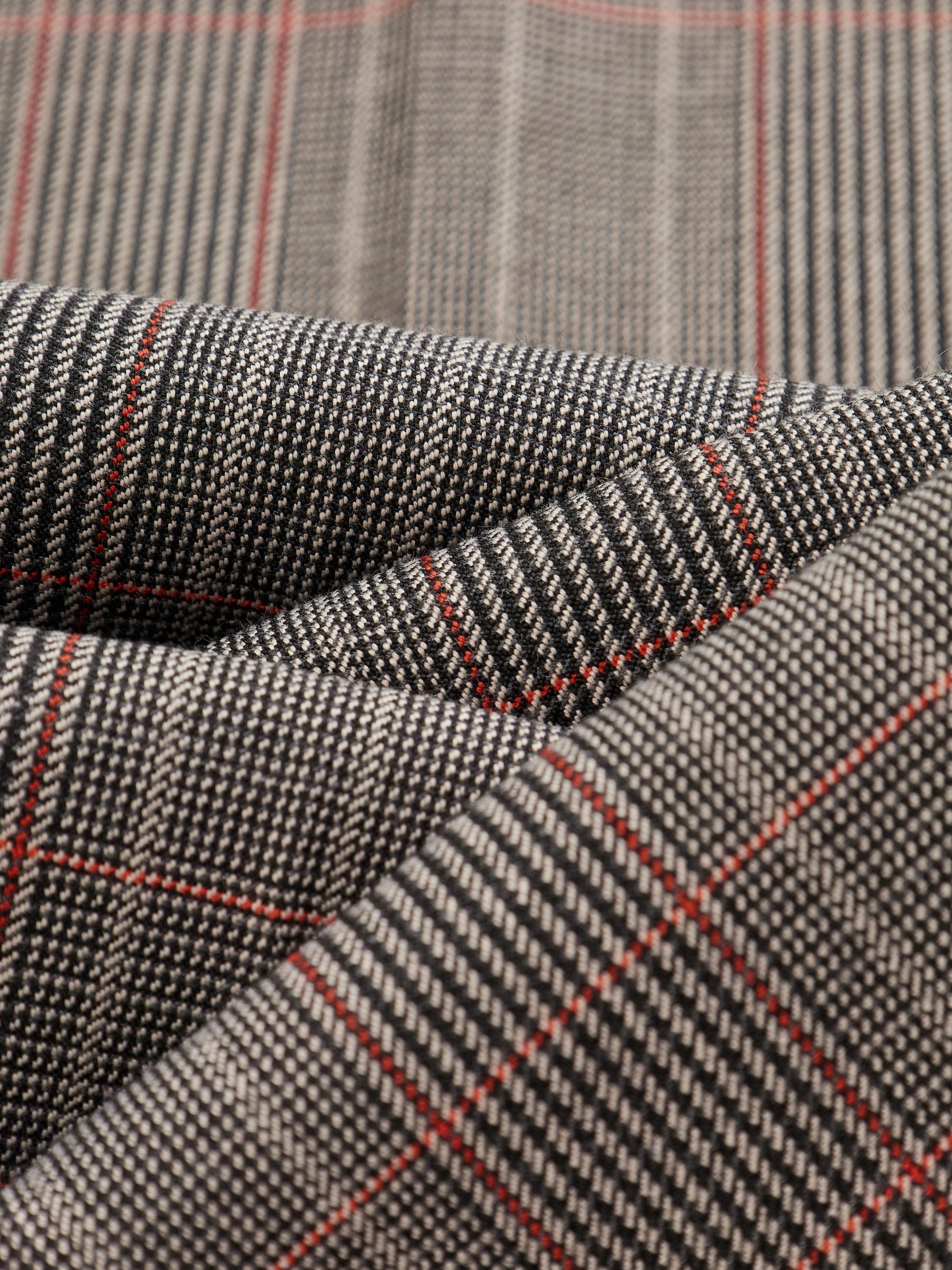 Giacca e Pantaloni Donna - Set Completo per Stile Professionale e Quotidiano