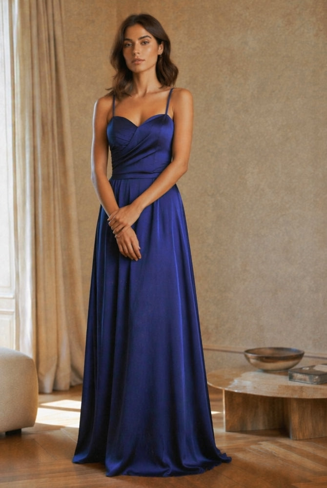 Abito Lungo a Spalline in Satin con Busto a Cuore - Eleganza per Matrimoni e Serate Speciali