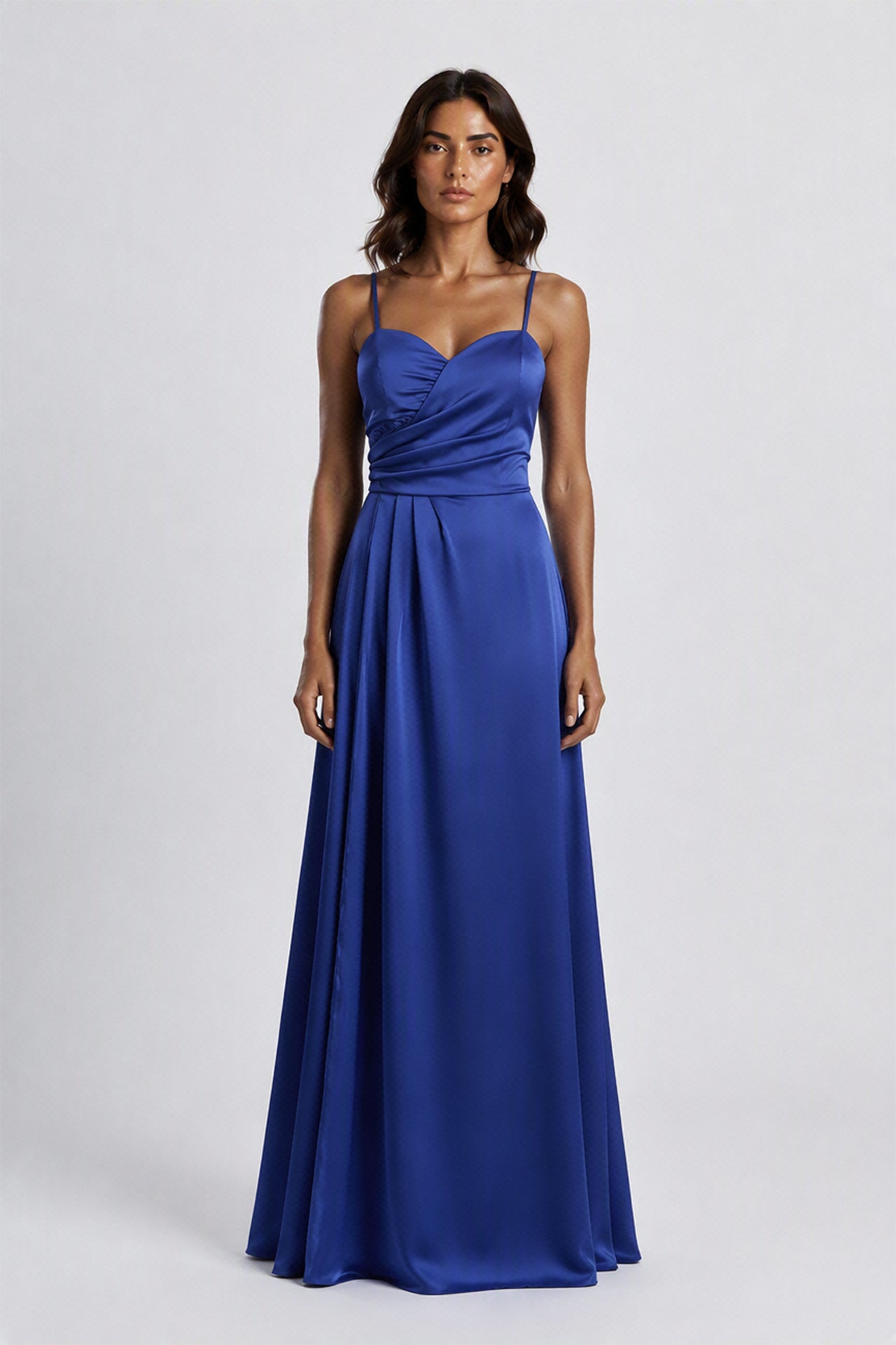 Abito Lungo a Spalline in Satin con Busto a Cuore - Eleganza per Matrimoni e Serate Speciali