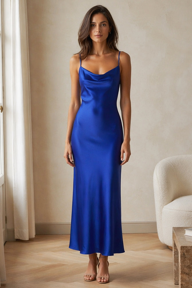 Abito Midi in Satin con Spalline e Scollatura a Collo d'Anatra - Eleganza Senza Tempo per Serate