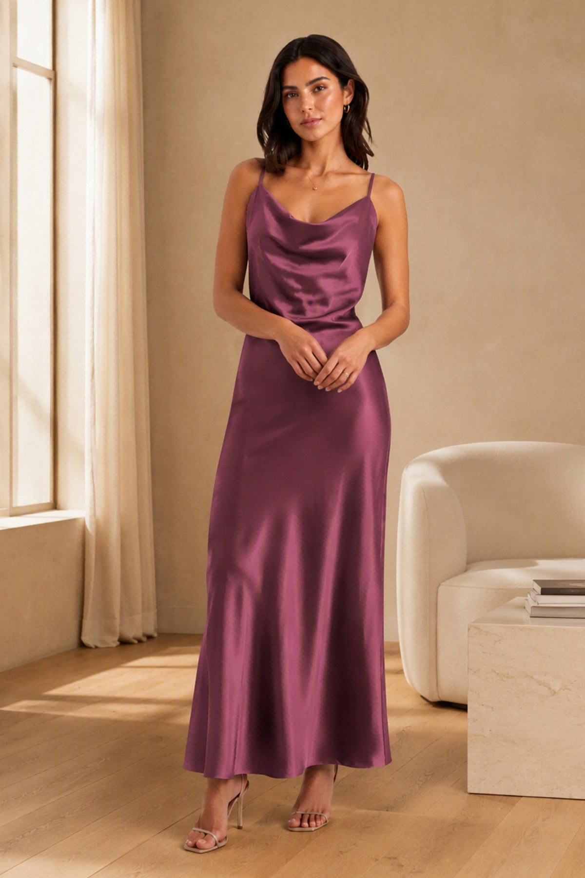 Abito Midi in Satin con Spalline e Scollatura a Collo d'Anatra - Eleganza Senza Tempo per Serate -9