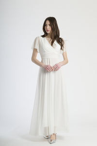 Abito bianco con maniche corte, stile puro e raffinato