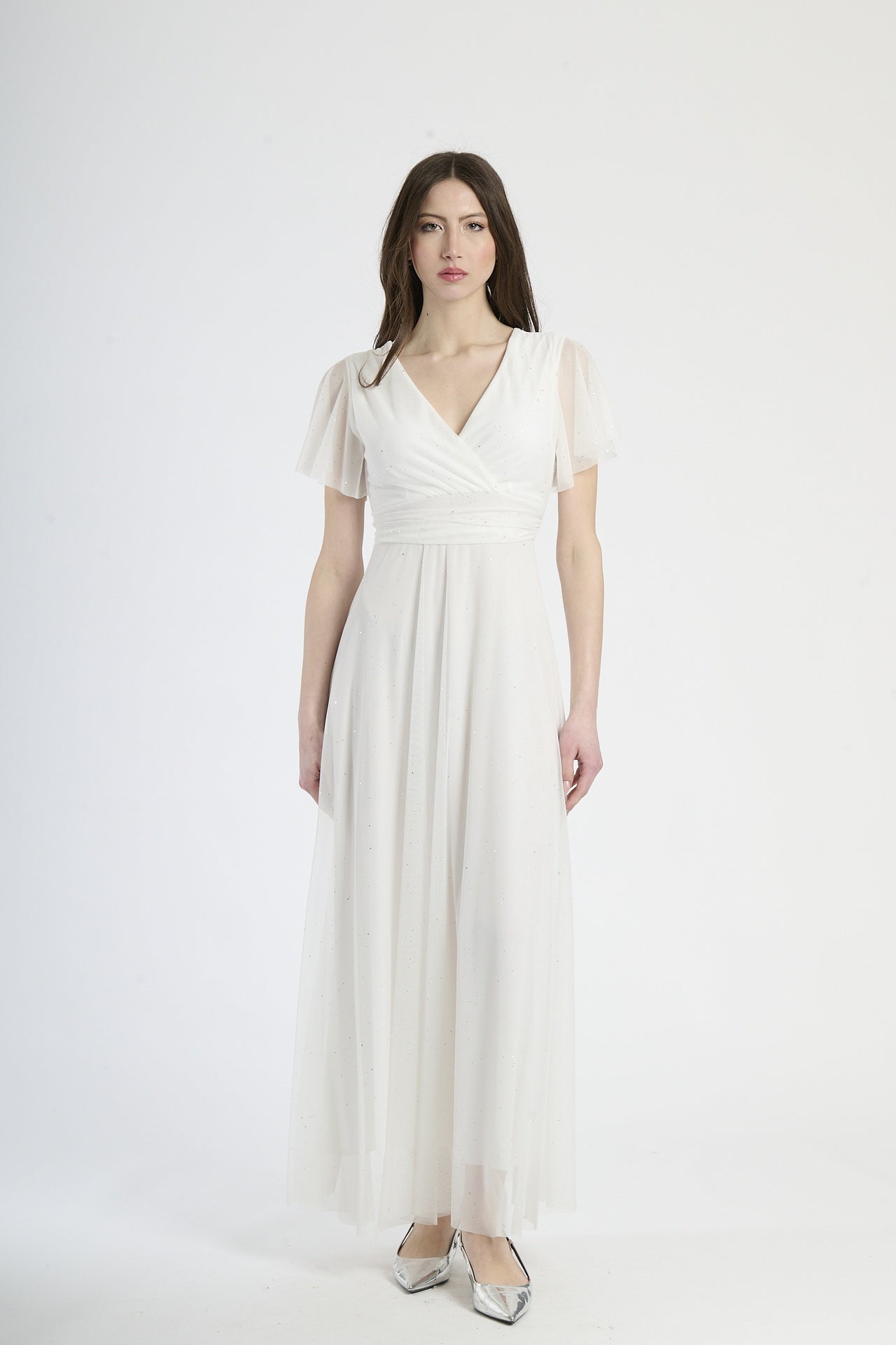 Abito bianco trasparente, ideale per occasioni formali