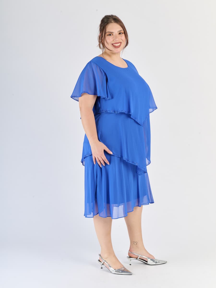 Abito bluette romantico, pannelli sovrapposti in chiffon e maniche corte fluide