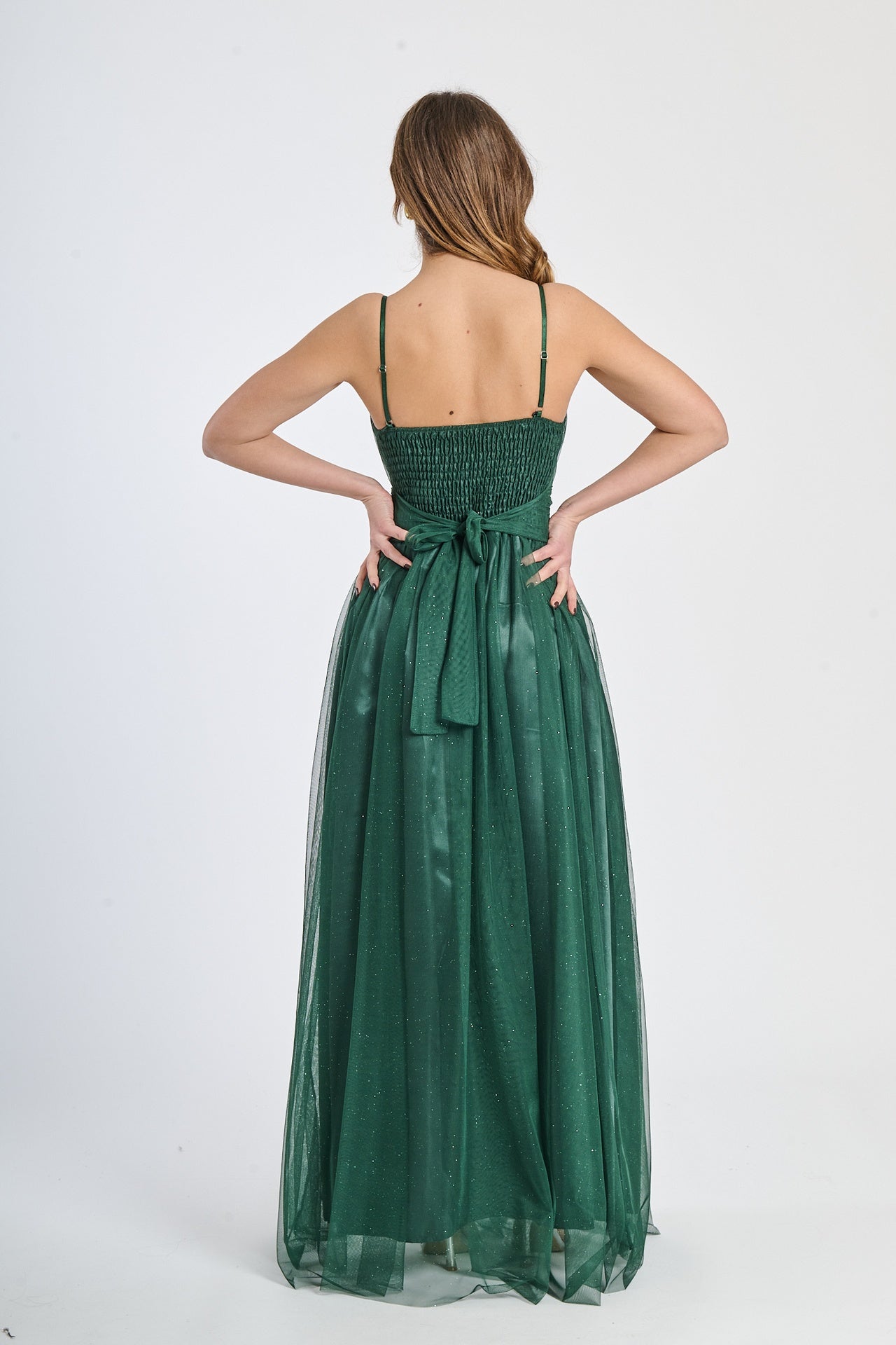 Abito elegante verde.S con falda ampia fluida, perfetto per eventi all’aperto