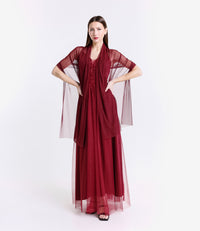 Abito formale bordo con taglio drammatico, ideale per occasioni speciali