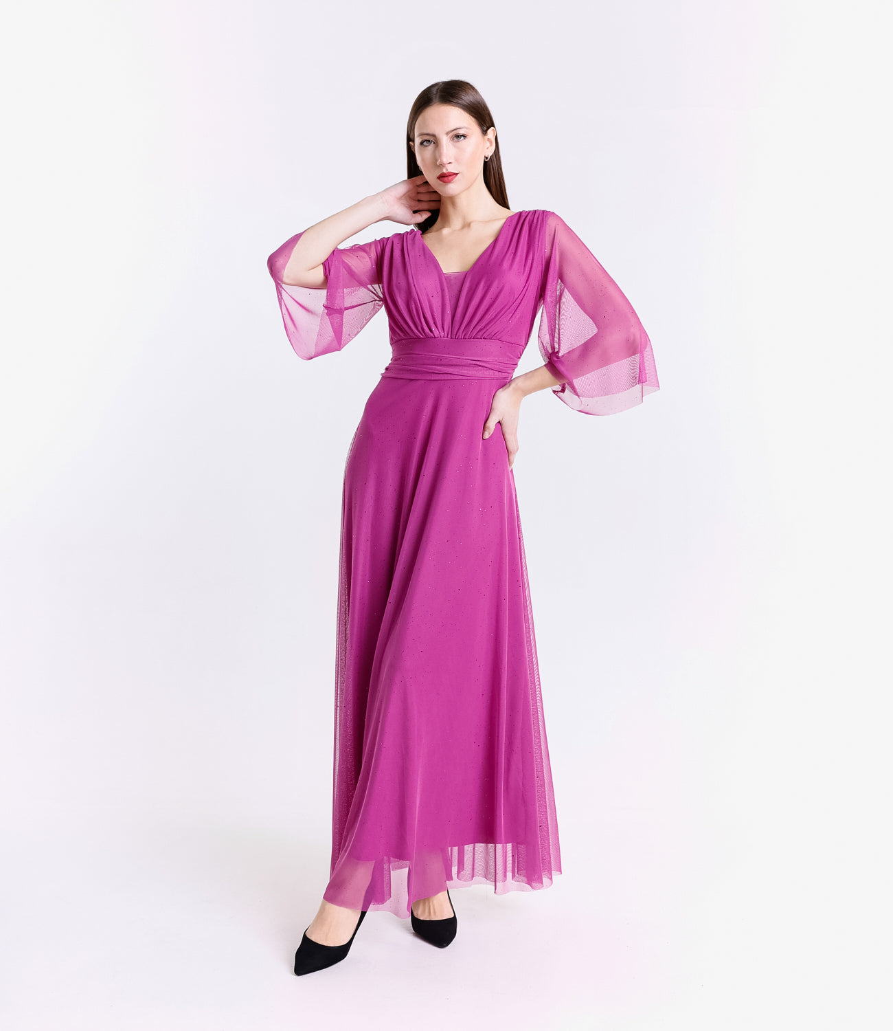 Abito lungo ciliegio romantico con scollo a V e maniche in tulle trasparente
