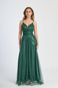 Abito lungo verde.S in tulle naturale, spalline sottili e scollo a V