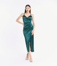 Abito verde.S satinato, spalline sottili, taglio slittato, colore rinfrescante