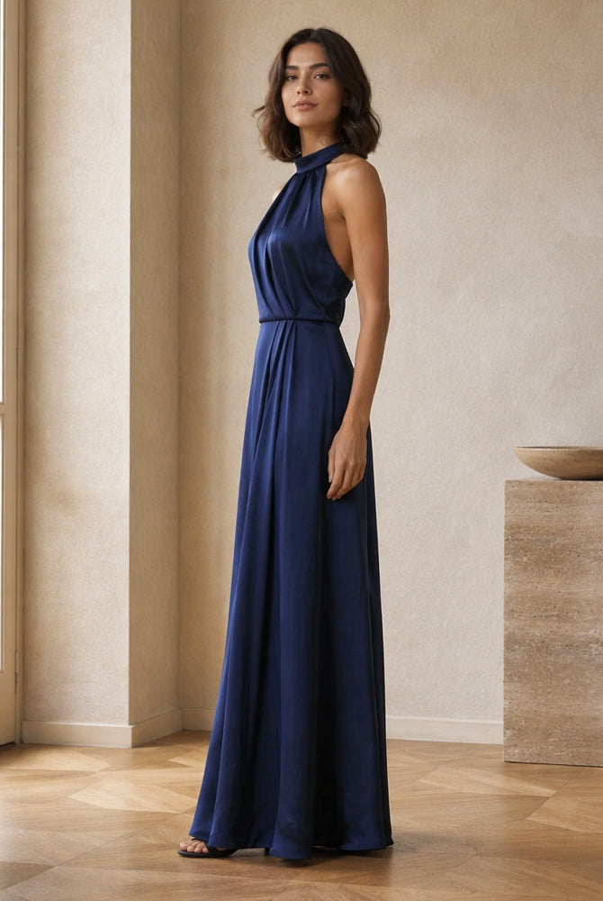 Abito lungo elegante con scollo a collo alto, senza maniche, in raso fluido, per cerimonie e occasioni speciali（副本）
