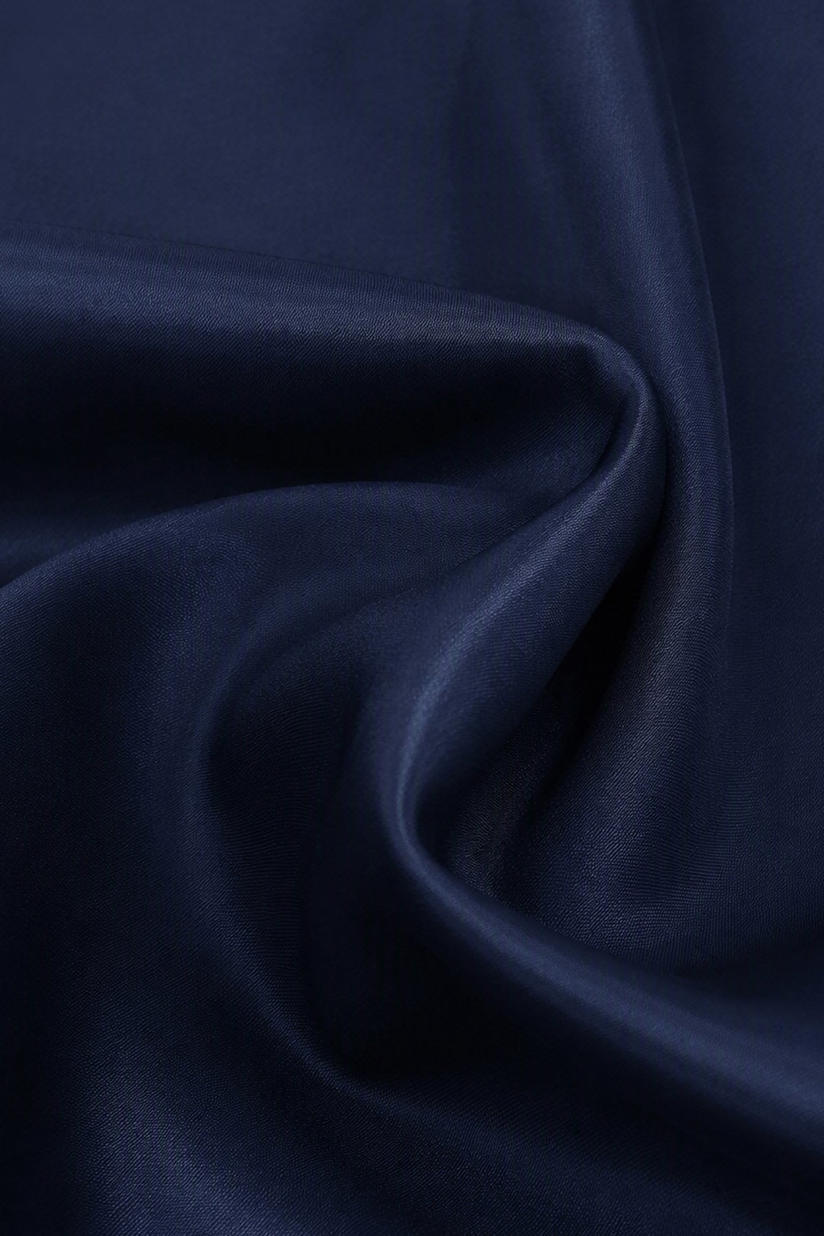 Abito lungo elegante con scollo a collo alto, senza maniche, in raso fluido, per cerimonie e occasioni speciali -1