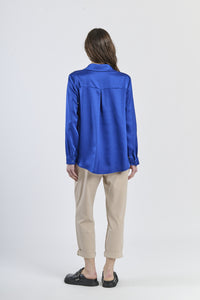 Camicia bluette a collo camicia, ideale per un look casual - elegante.