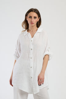 Camicia oversize bianca in lino, pura e rinfrescante per l’estate