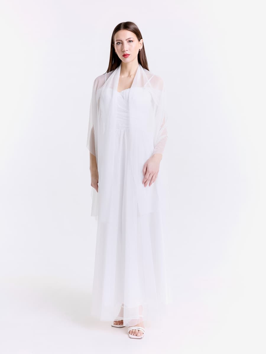 Completo abito lungo bianco in tulle con mantello trasparente, purezza elegante