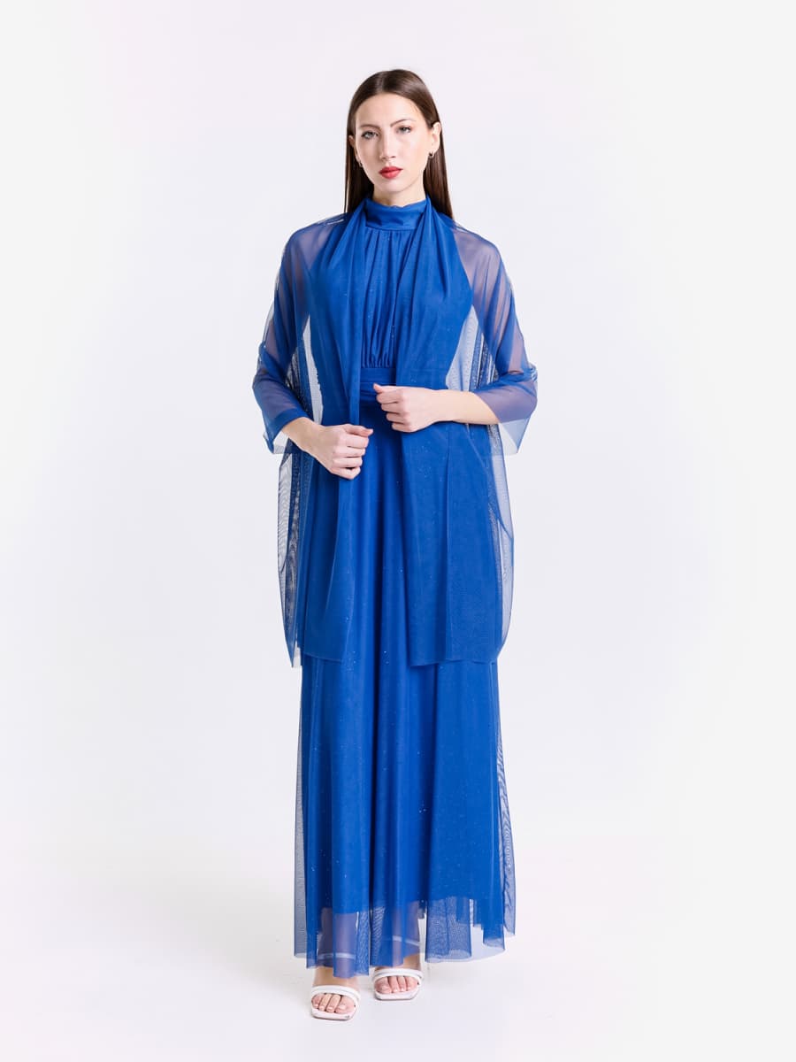 Completo abito lungo bluette in tulle con mantello trasparente, freschezza azzurra