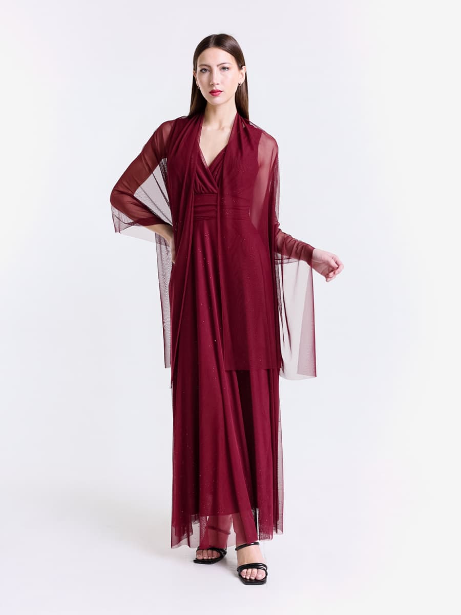 Completo abito lungo vino in tulle con mantello trasparente, calore rubino