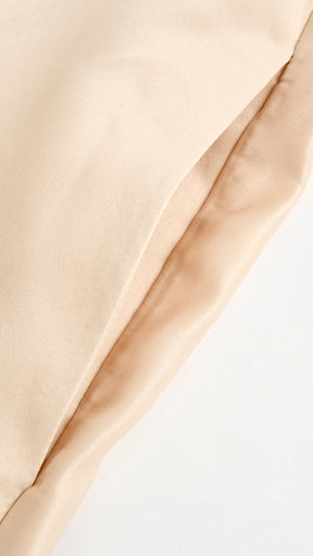 Abito Lungo Elegante in Raso con Spalline Sottili –  “Estella”