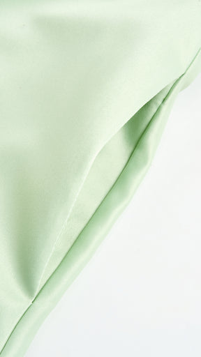 Abito Lungo Elegante in Raso con Spalline Sottili –  “Estella”