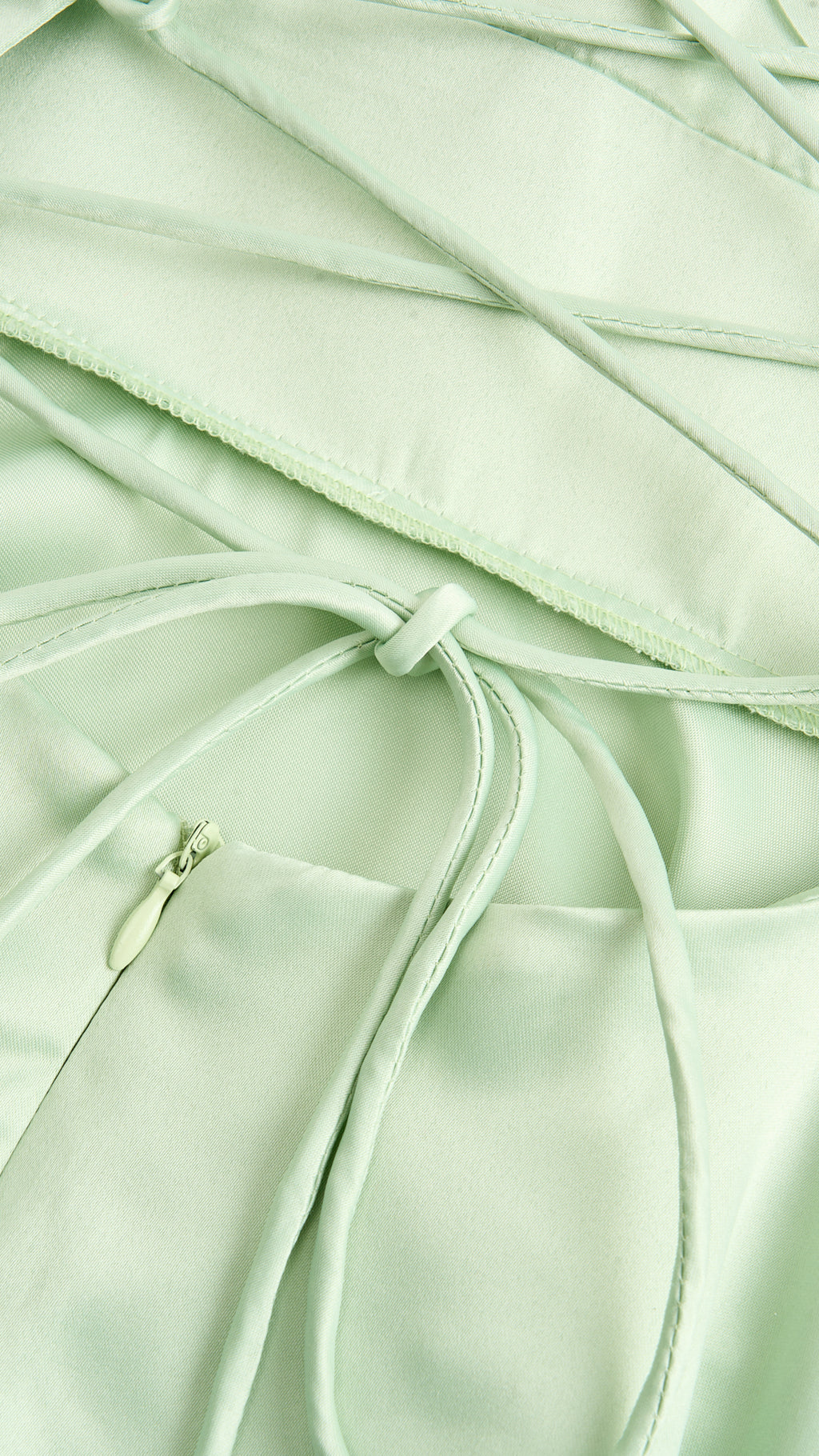Abito Lungo Elegante in Raso con Spalline Sottili –  “Estella”（副本）