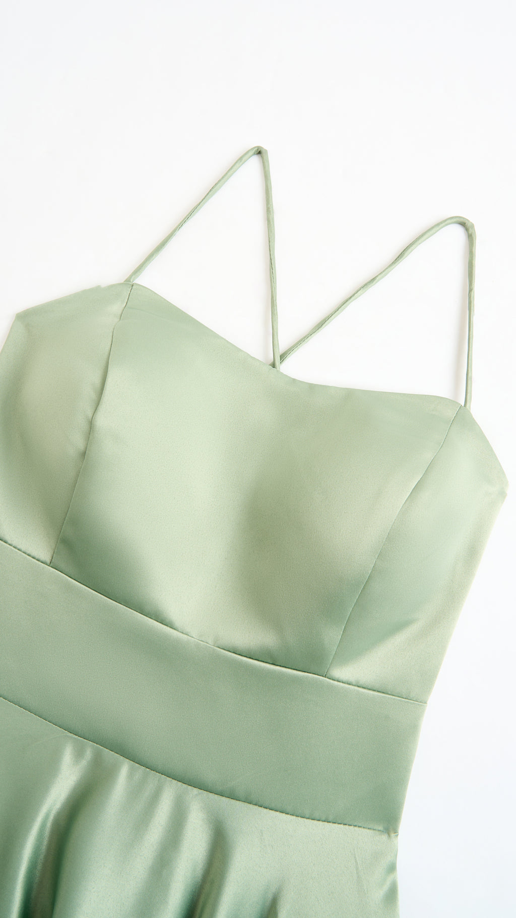 Abito Lungo Elegante in Raso con Spalline Sottili –  “Estella”（副本）