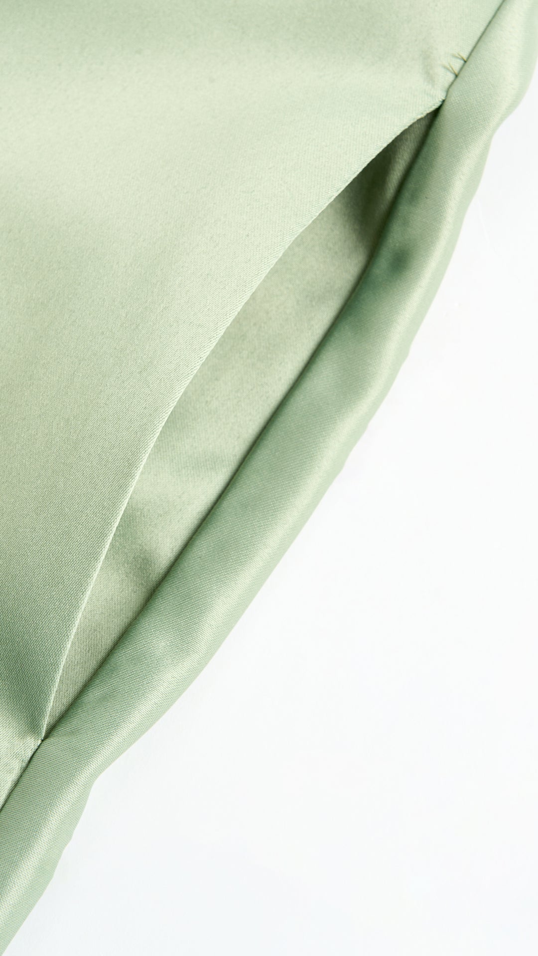Abito Lungo Elegante in Raso con Spalline Sottili –  “Estella”