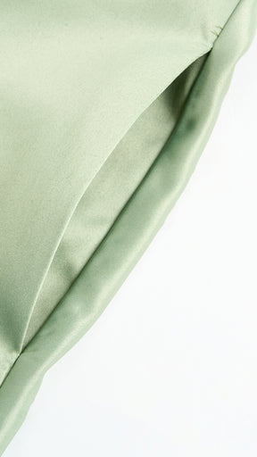 Abito Lungo Elegante in Raso con Spalline Sottili –  “Estella”