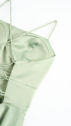 Abito Lungo Elegante in Raso con Spalline Sottili –  “Estella”