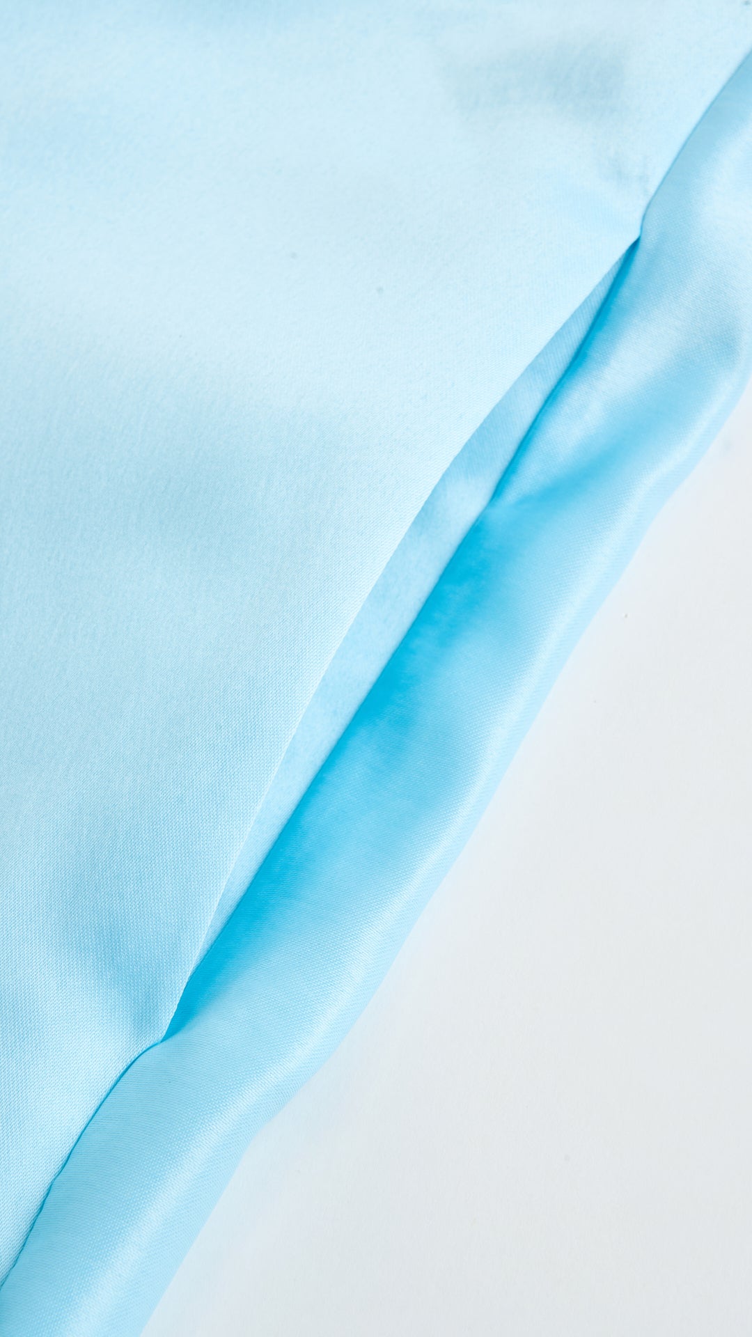 Abito Lungo Elegante in Raso con Spalline Sottili –  “Estella”