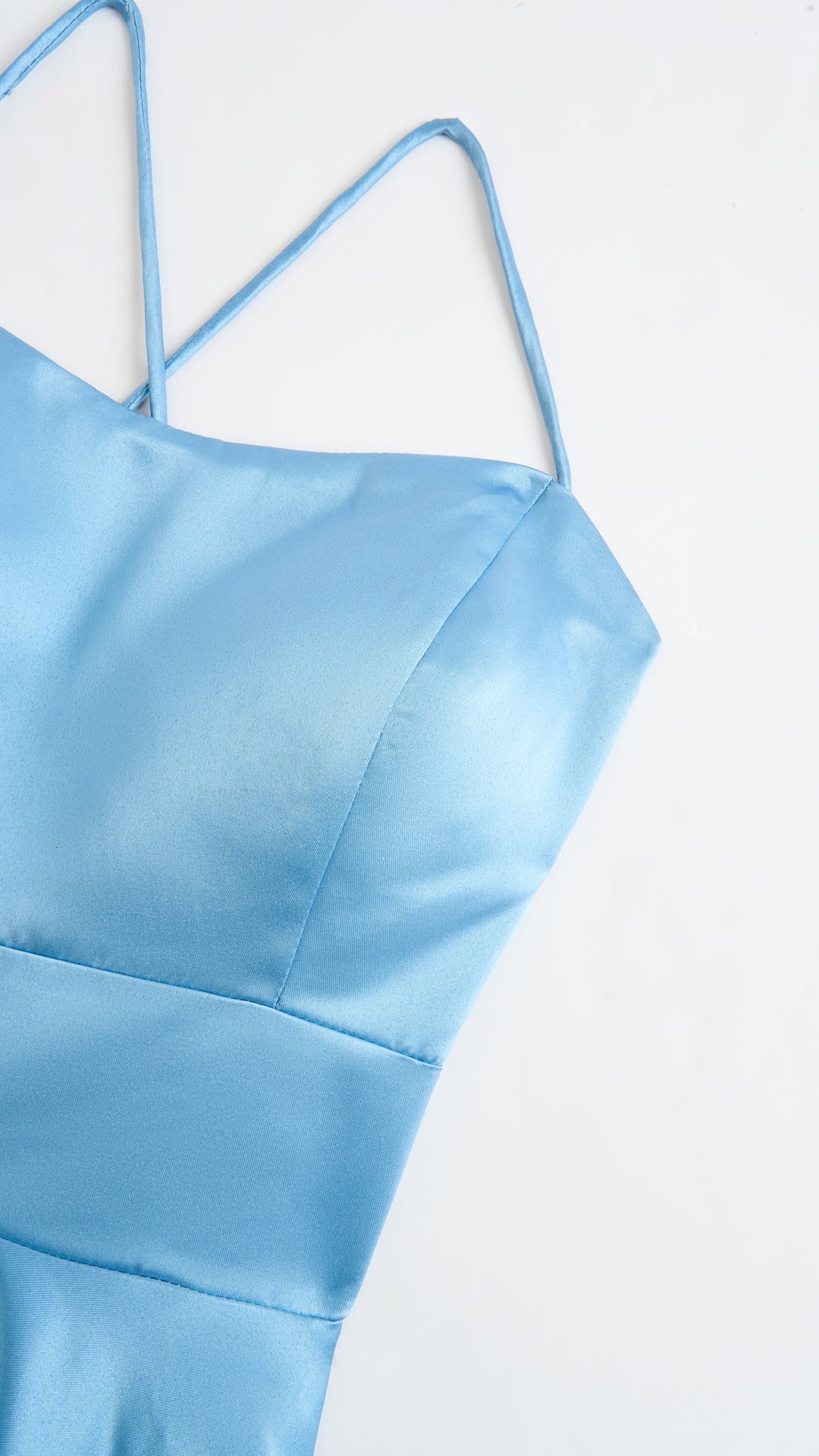 Abito Lungo Elegante in Raso con Spalline Sottili –  “Estella”