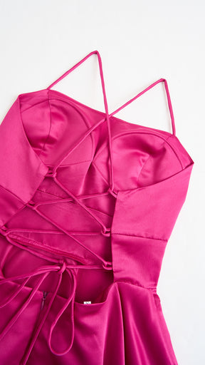 Abito Lungo Elegante in Raso con Spalline Sottili –  “Estella”