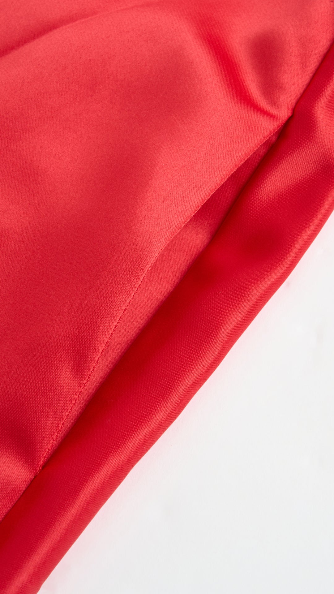 Abito Lungo Elegante in Raso con Spalline Sottili –  “Estella”