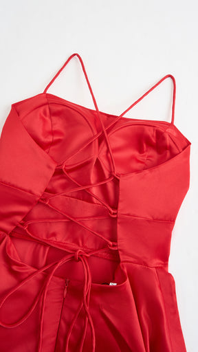 Abito Lungo Elegante in Raso con Spalline Sottili –  “Estella”