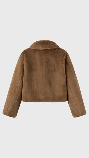 Giacca cropped in pelliccia sintetica con colletto a revers