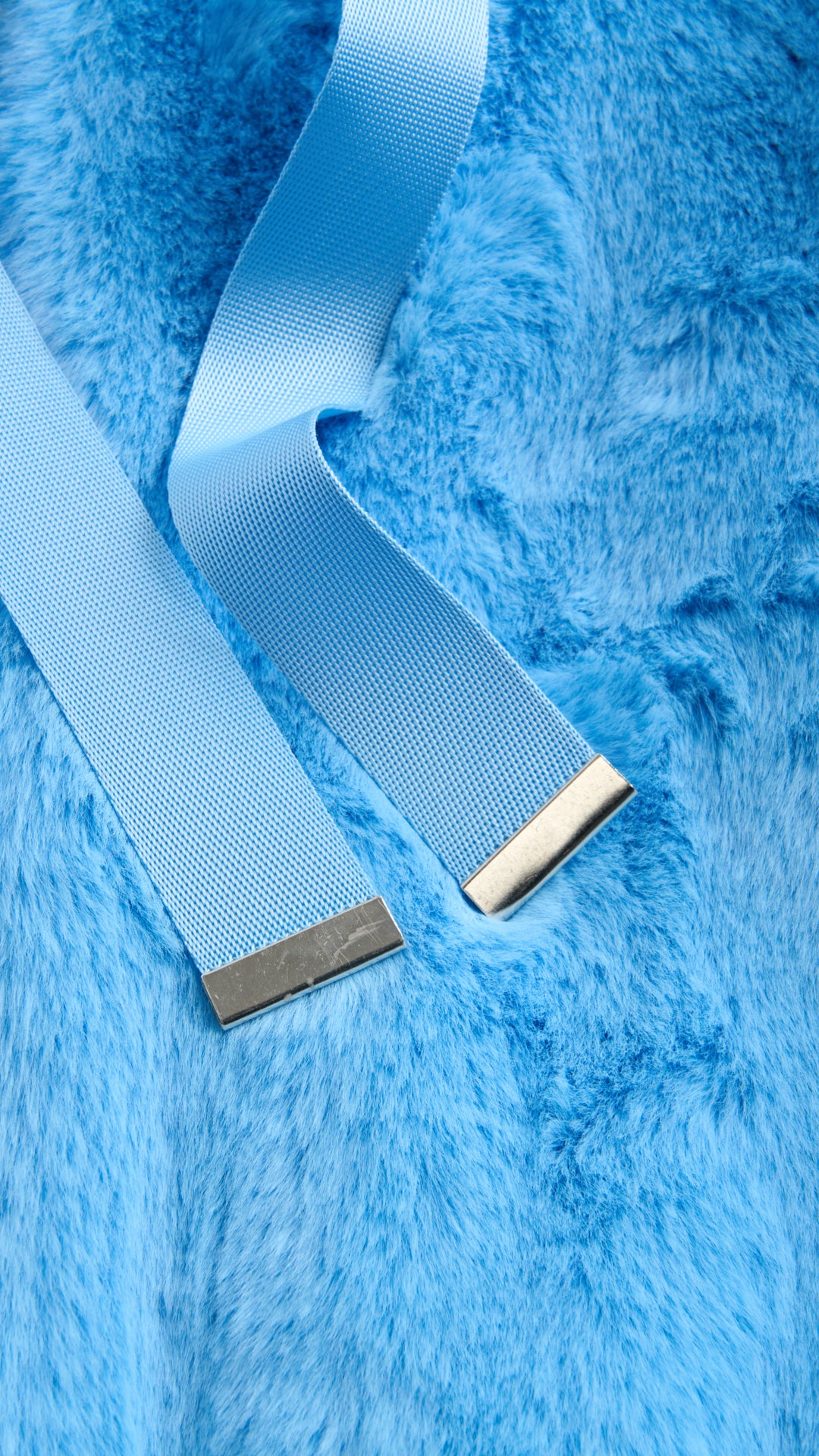 Giacca con cappuccio in peluche sintetica con zip e coulisse
