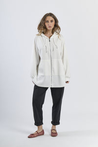Felpa con cappuccio bianca, zip frontale, taglio oversize, stile pulito